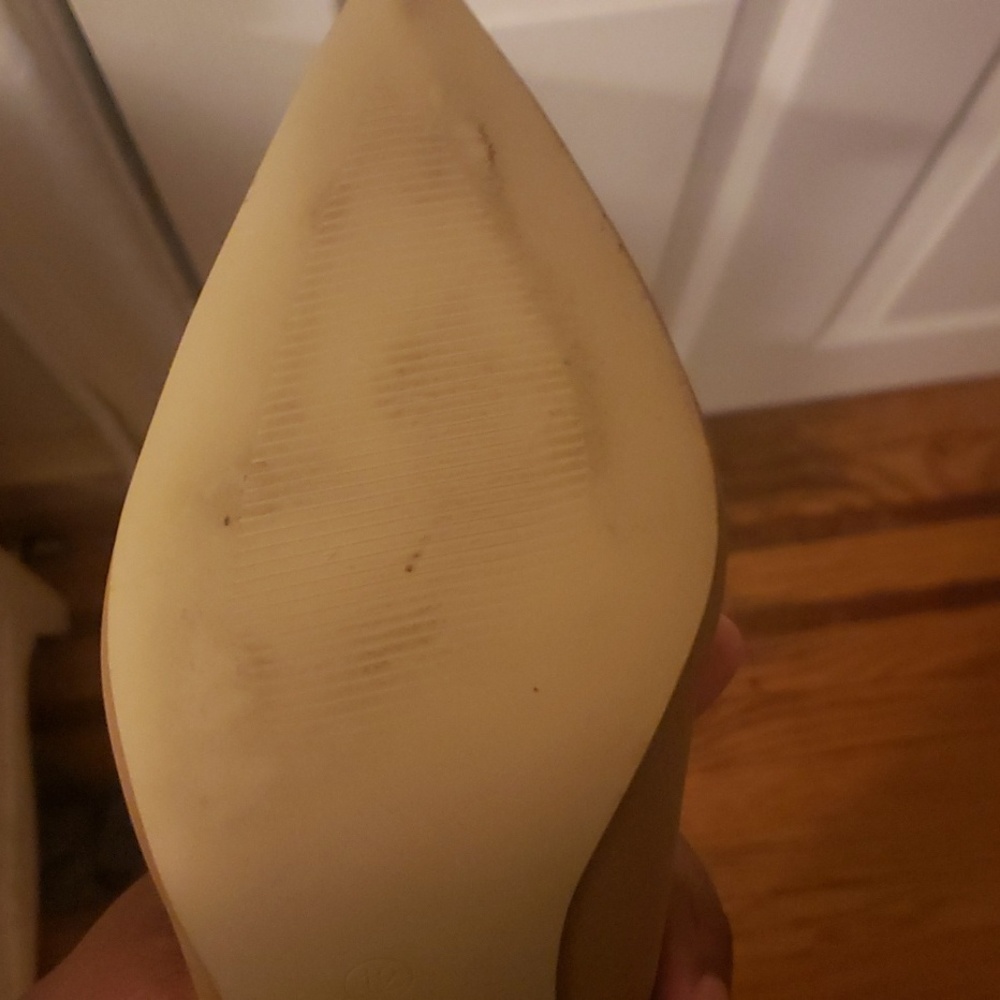 Tan High Heeled Pumps. Size 12. 4 Inch Heel. - Picture 7 of 8